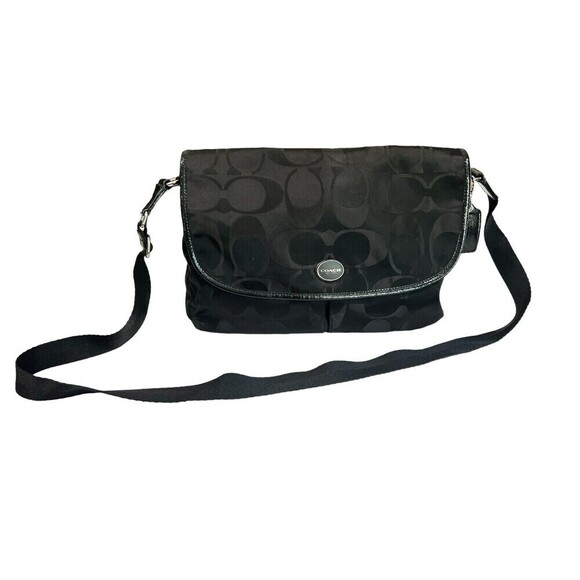 Coach Black Messenger Type Shoulder Bag Magnet Closure - Picture 1 of 12